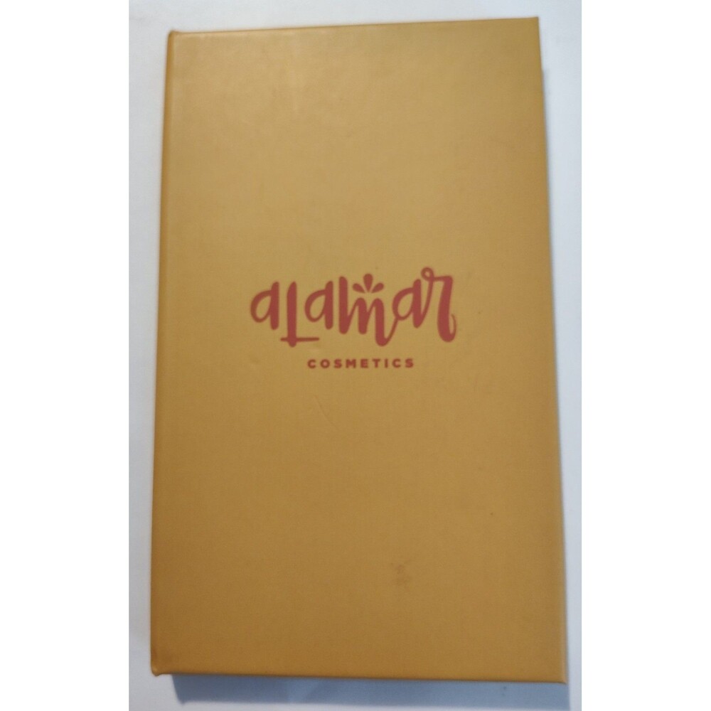 Alamar Cosmetics Reina Del Caribe Eyeshadow Palette VOL 1. New!